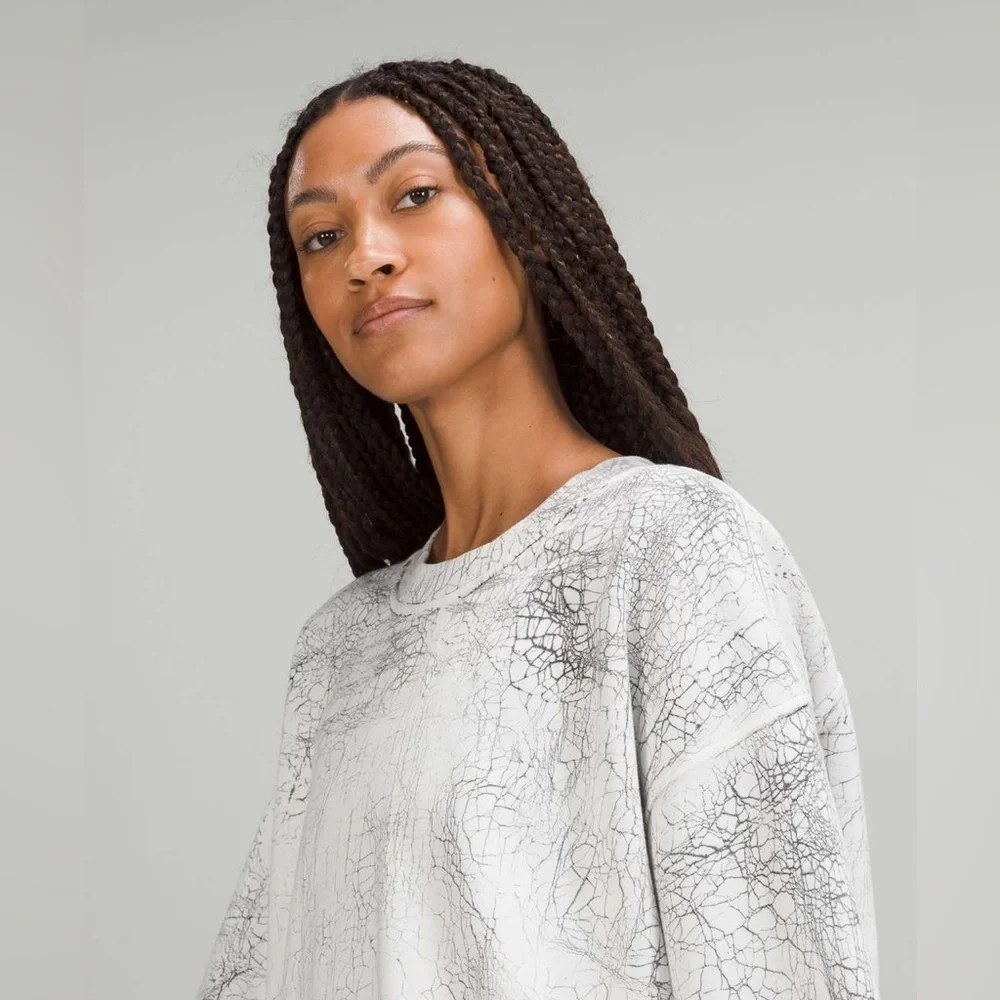 Lululemon Perfectly Oversized Crew Thread Dye White Black 8